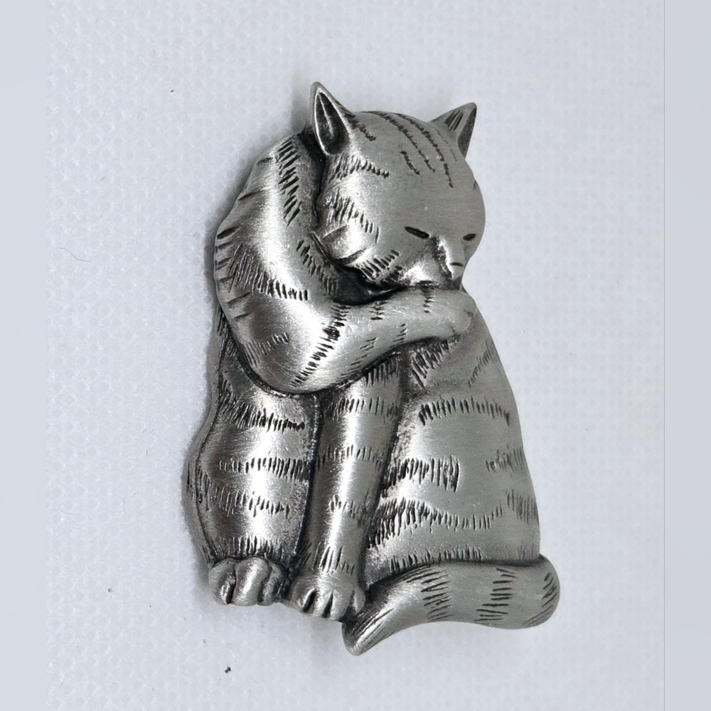 Vintage JJ Jonette Pewter Cat Brooch Sleeping Cat Pin Silver Tone